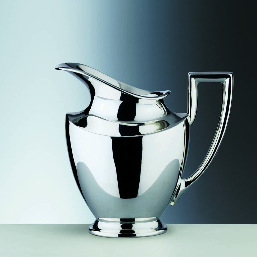 Strieborná konvička