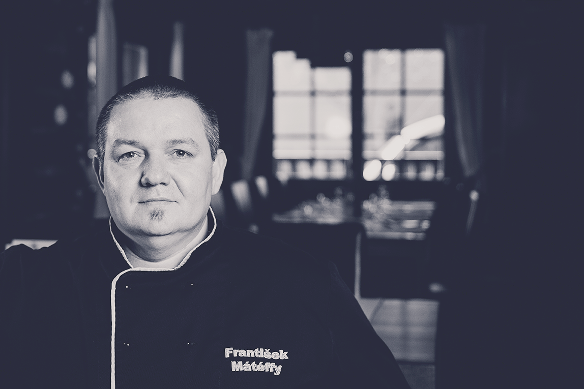 Králičie stehno plnené medvedím cesnakom